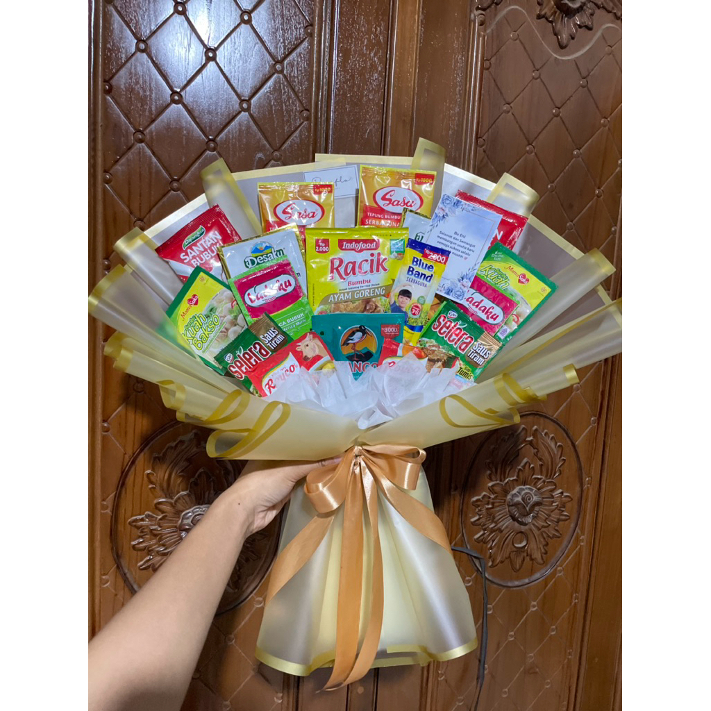 

Bucket bumbu bouquet bumbu dapur buket bumbu spesial gift kado hari ibu/hari guru/kado sempro/kado sidang termurah buket bumbu terlaris