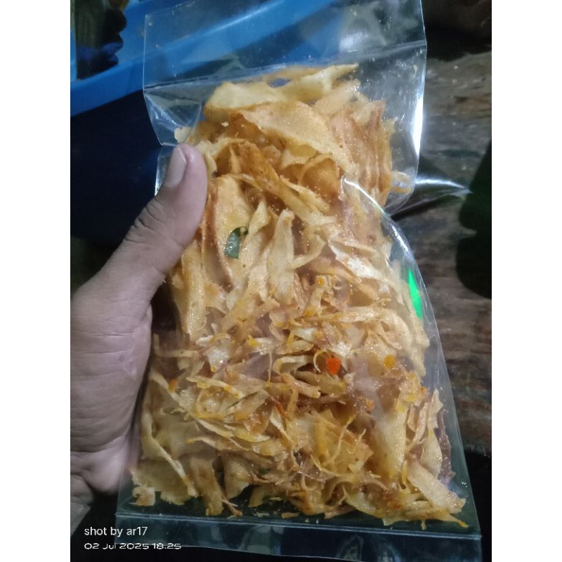

BREKELE KRIPIK SINGKONG pedas asin,gurih,renyah,kemasan 100gram