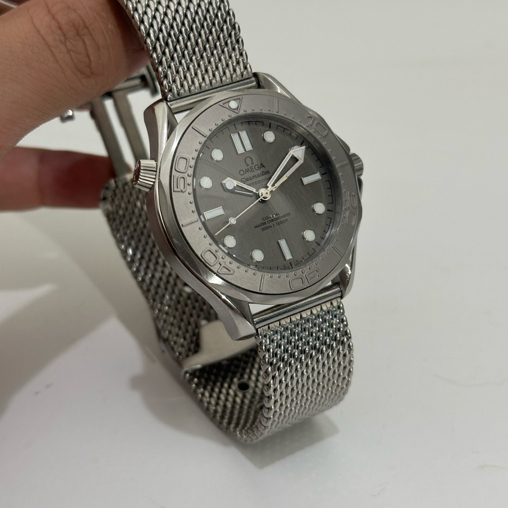 Jam Tangan Omega Seamaster 007 Silver Edition