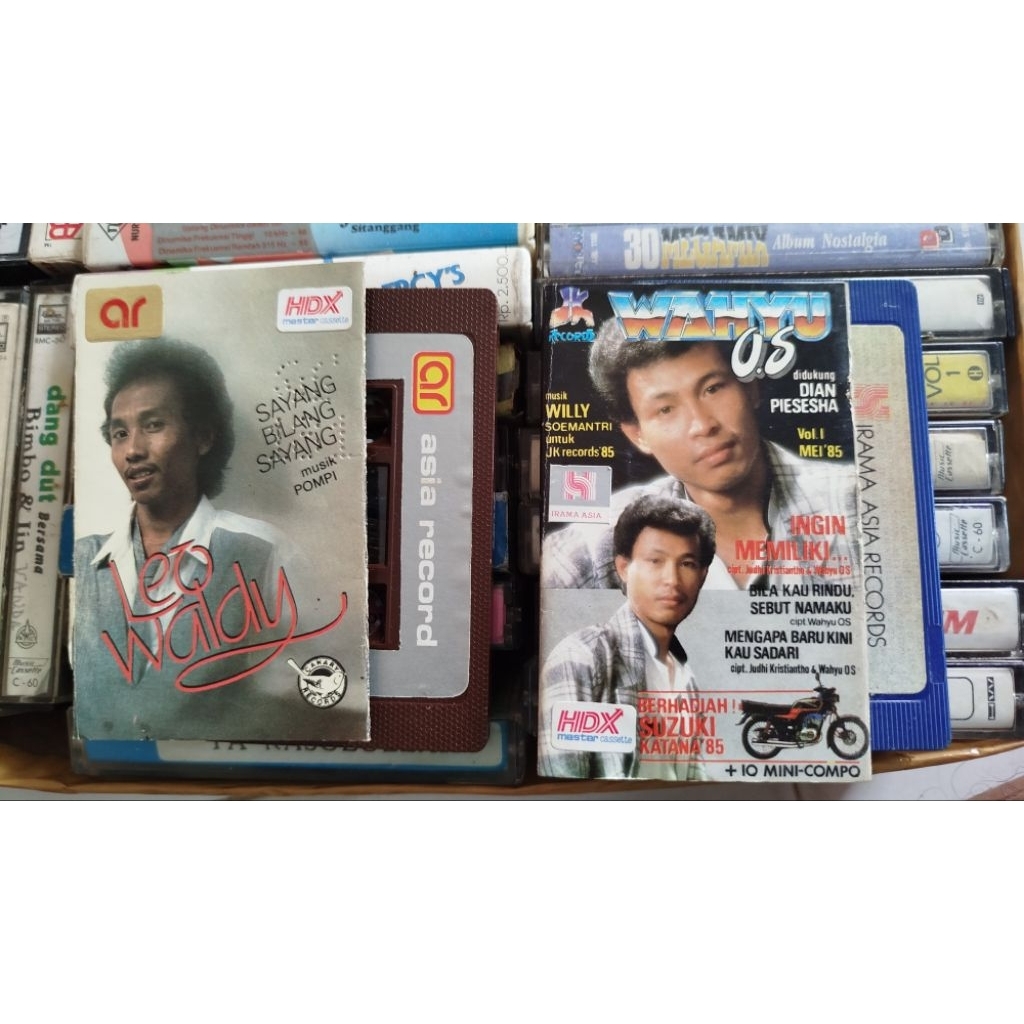Kaset Wahyu OS dan Leo Waldy