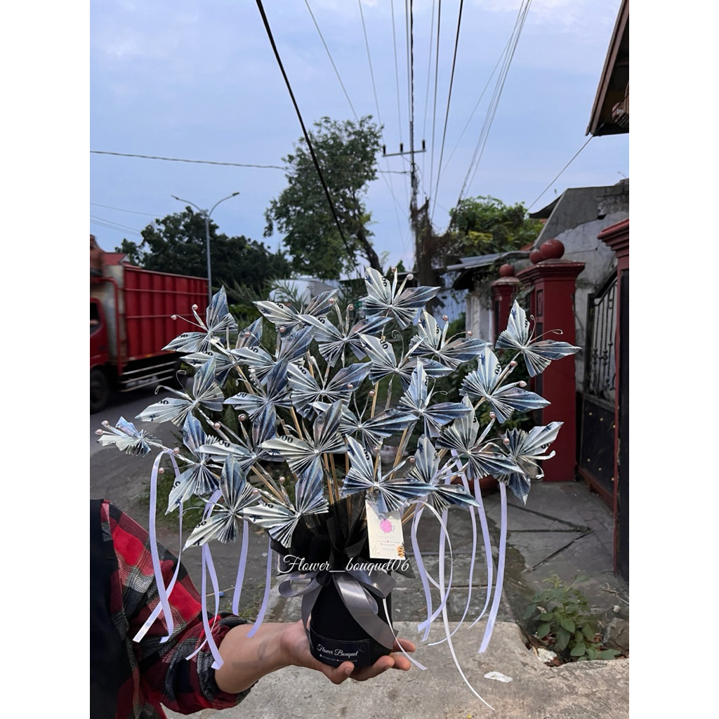 

BUTTERFLY BOX // KADO KUPUKUPU