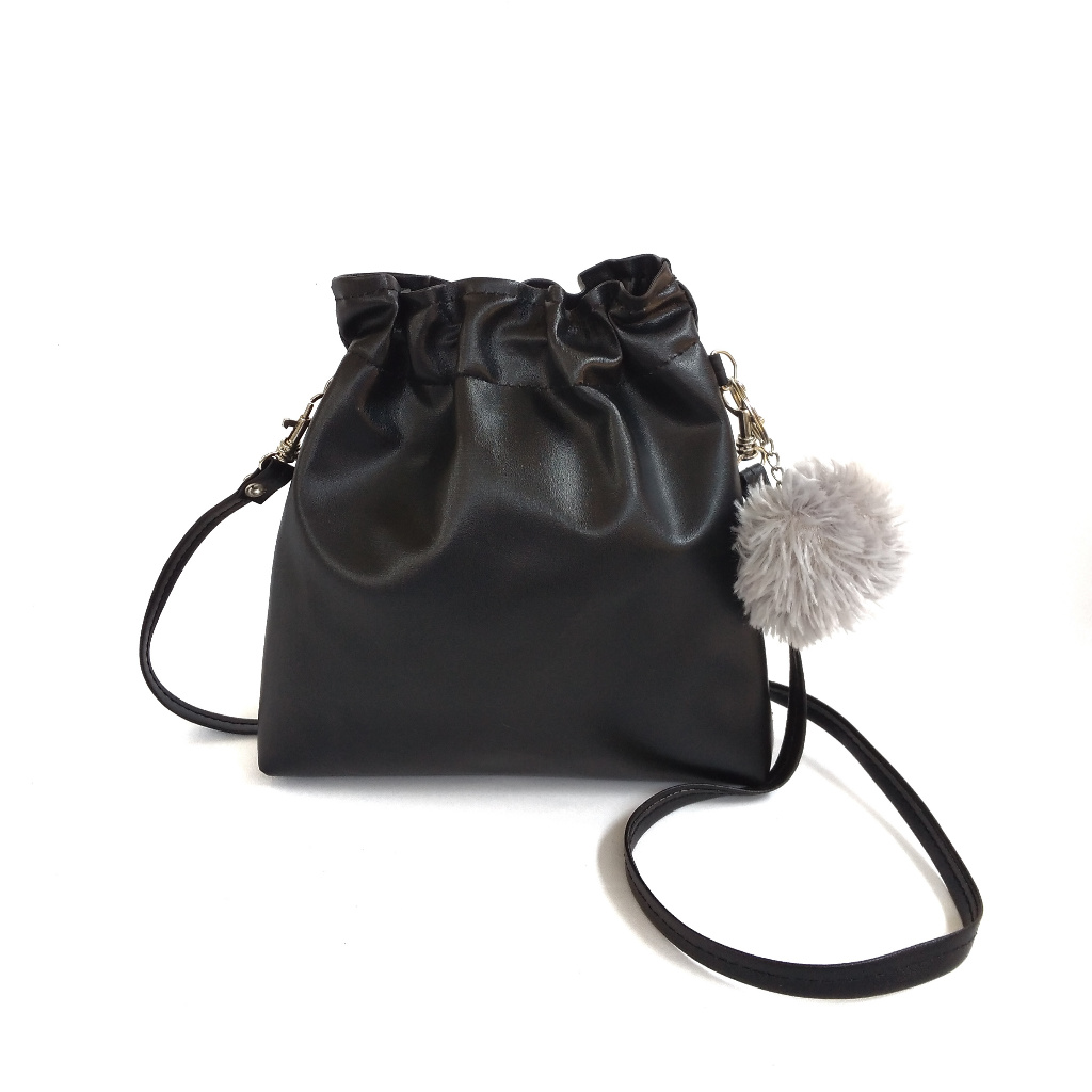 BESTPROMO SLING BAG KERUT POMPOM - TAS MINI SELEMPANG WANITA + GANTUNGAN BULU POM POM LUCU MURAH