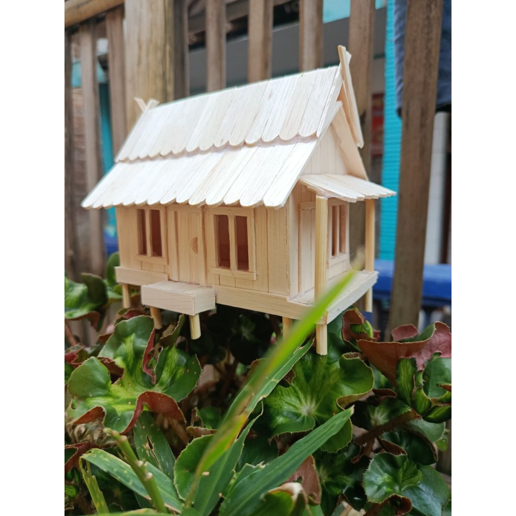 Rumah Adat Jawa barat Atap Capit Gunting Stik Eskrim
