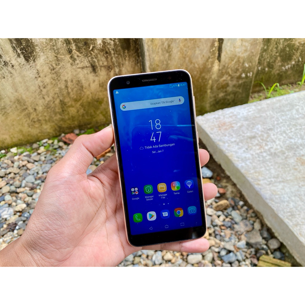 Asus Zenfone Live L1 2/16 GB Second Normal