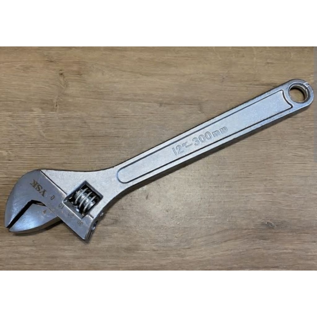Kunci Inggris 12"