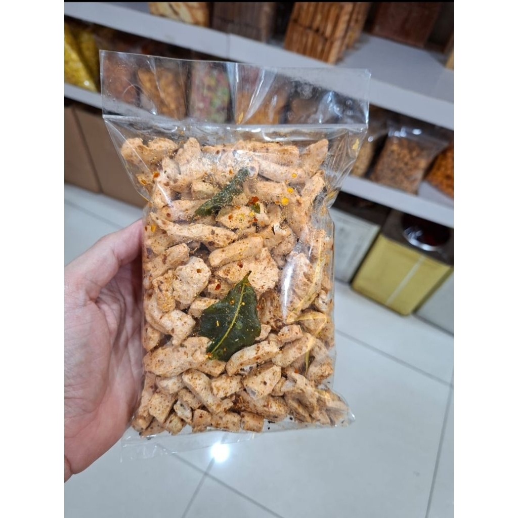 

Basreng Pedas 200gr Bulat Baso Goreng Seblak Asli Bandung
