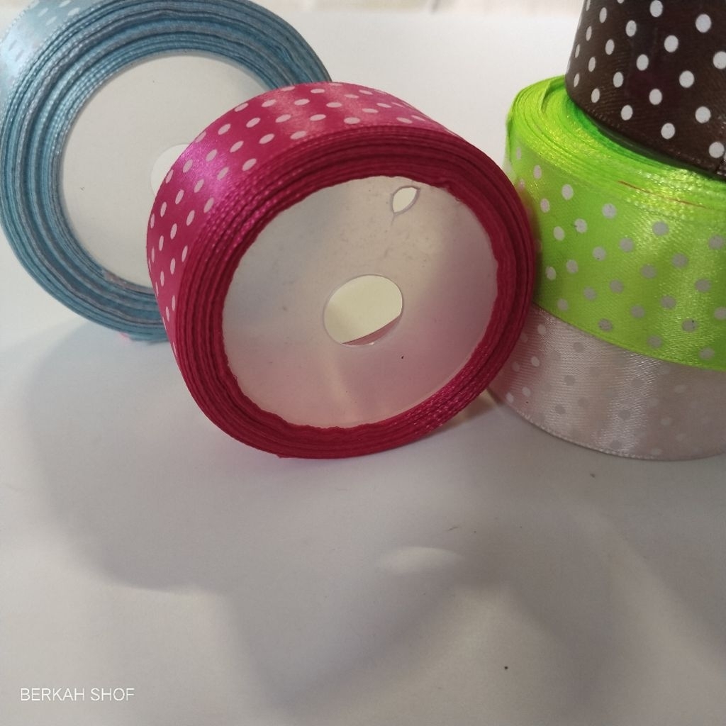 

pita satin polkadot 1 in( 2,5 cm)per meter