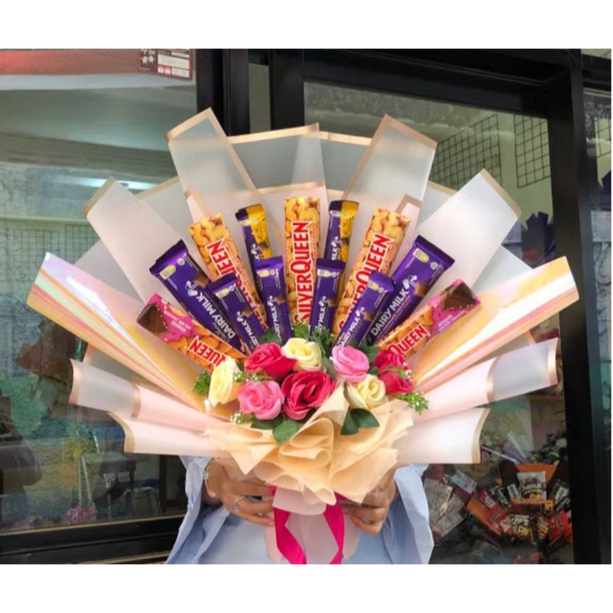 

deluxe pink bouquet chocolate /silverqueen dairymilk cadbury / coklat buket bunga artificial / kota bogor / viflowerss