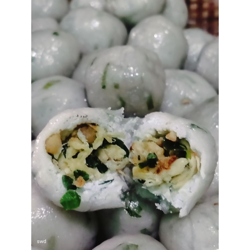 

baso Aci isi ayam suwir