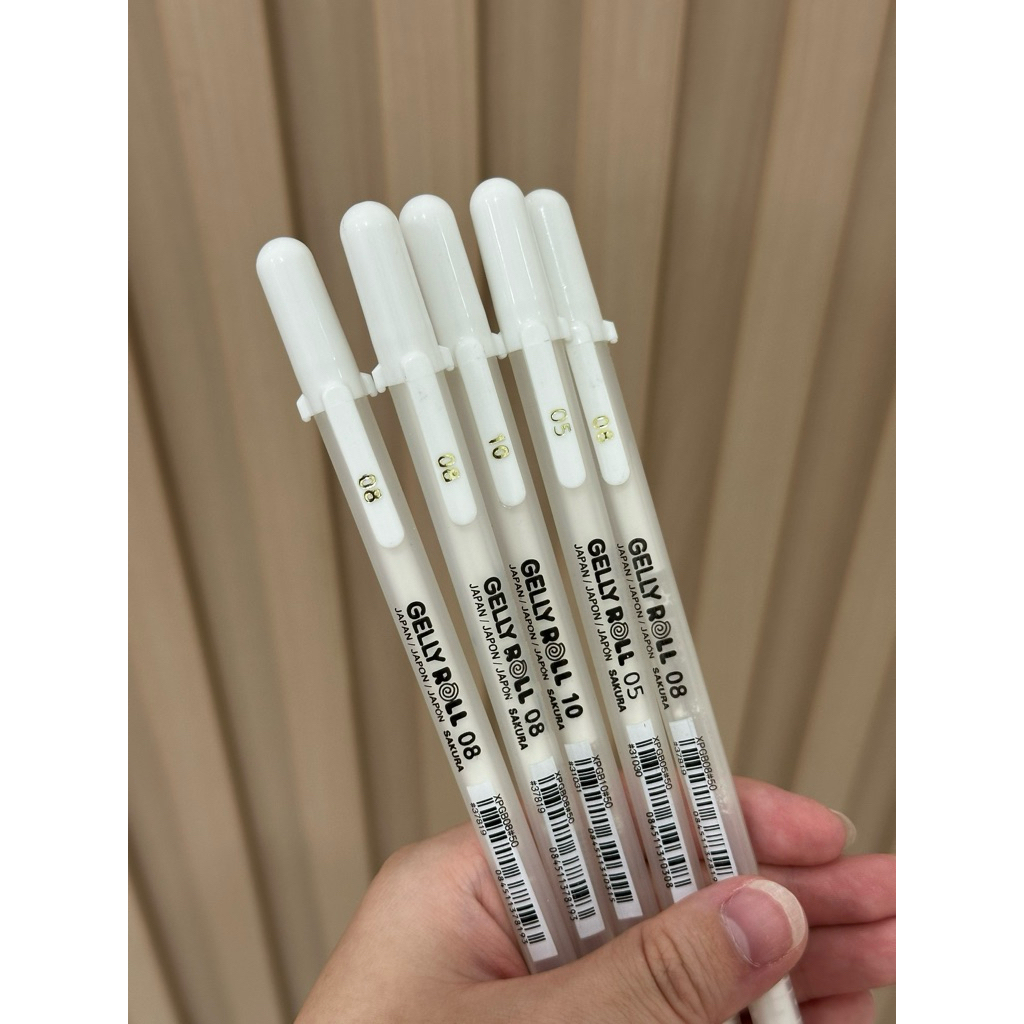 

Sakura Gelly Roll ORI White Gel Pen Pulpen Gel Putih Pulpen Tinta Putih Preloved