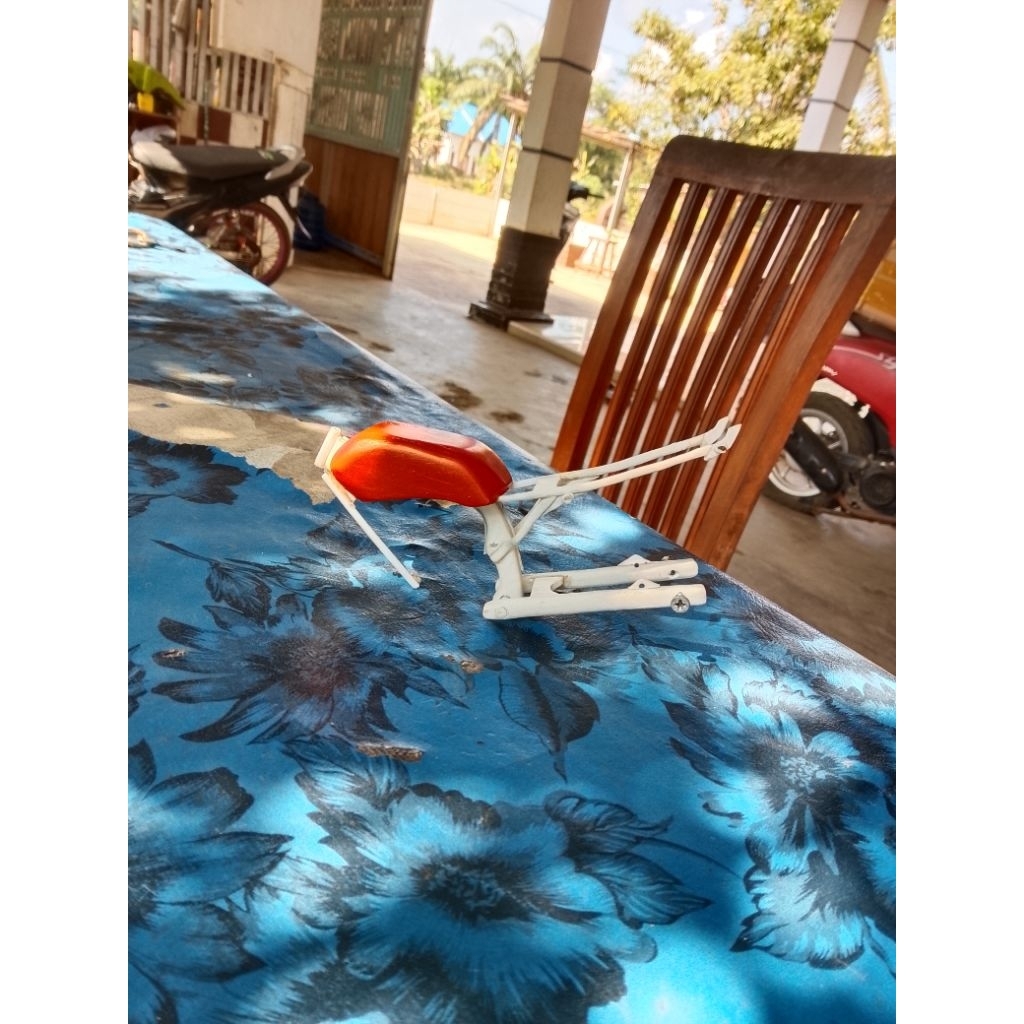 miniatur motor gl bahan rebahan