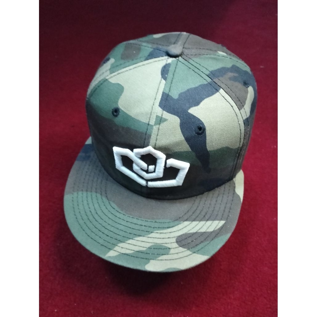 Topi Snapback Camo New Era 9Fifty Motif Army Loreng Hijau Logo Putih Original (Produksi Juni 2018)