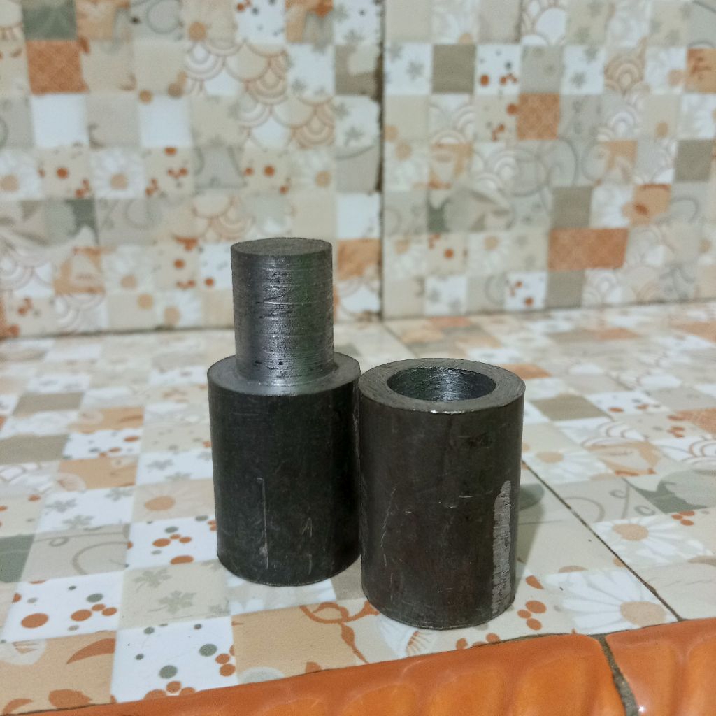 Engsel Bubut Besi As 1 inch