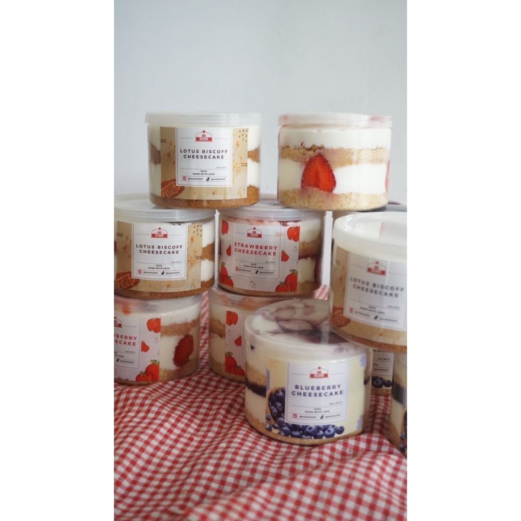 

STRAWBERRY CHEESECAKE HAEDEZZERT