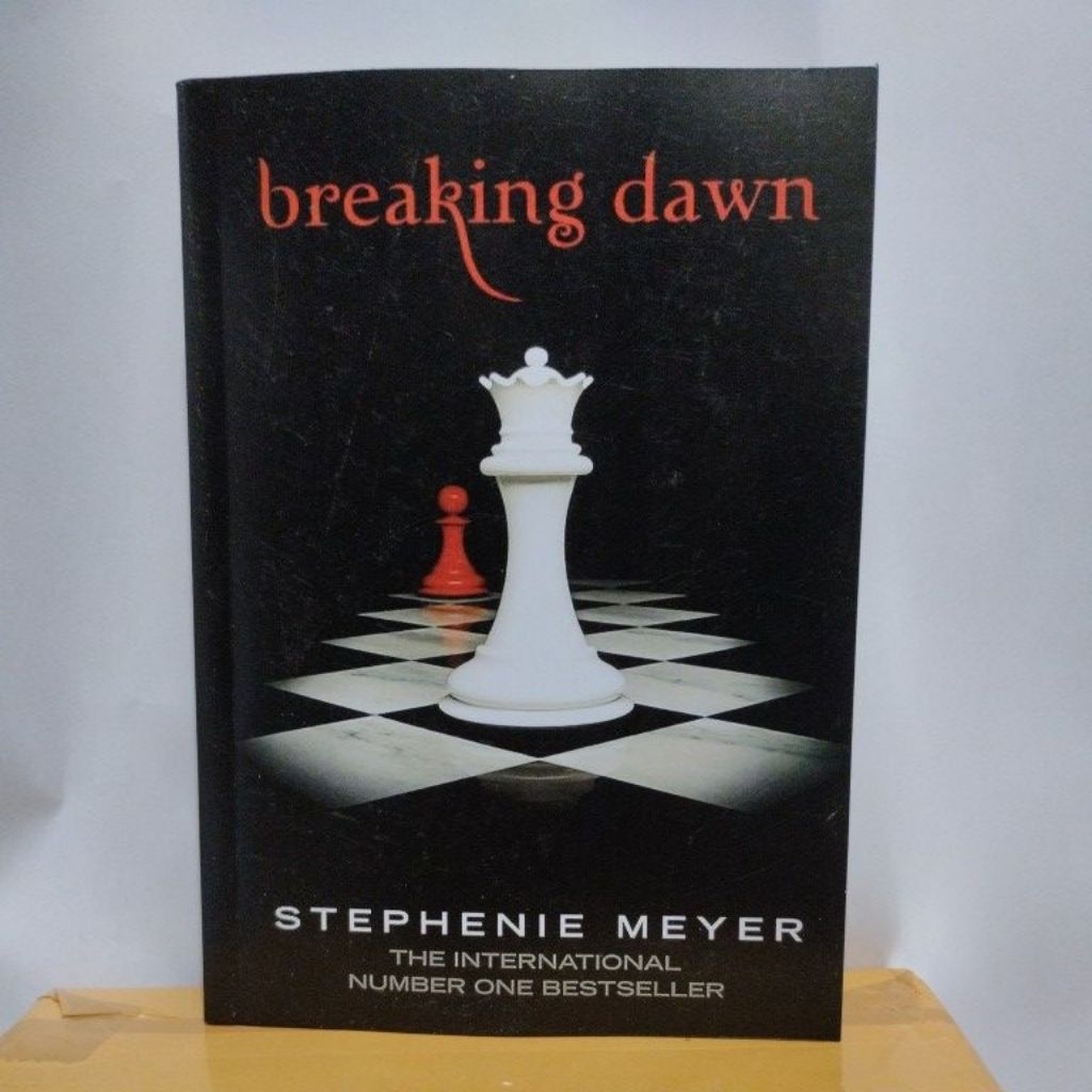 BREAKING DAWN (INGGRIS)