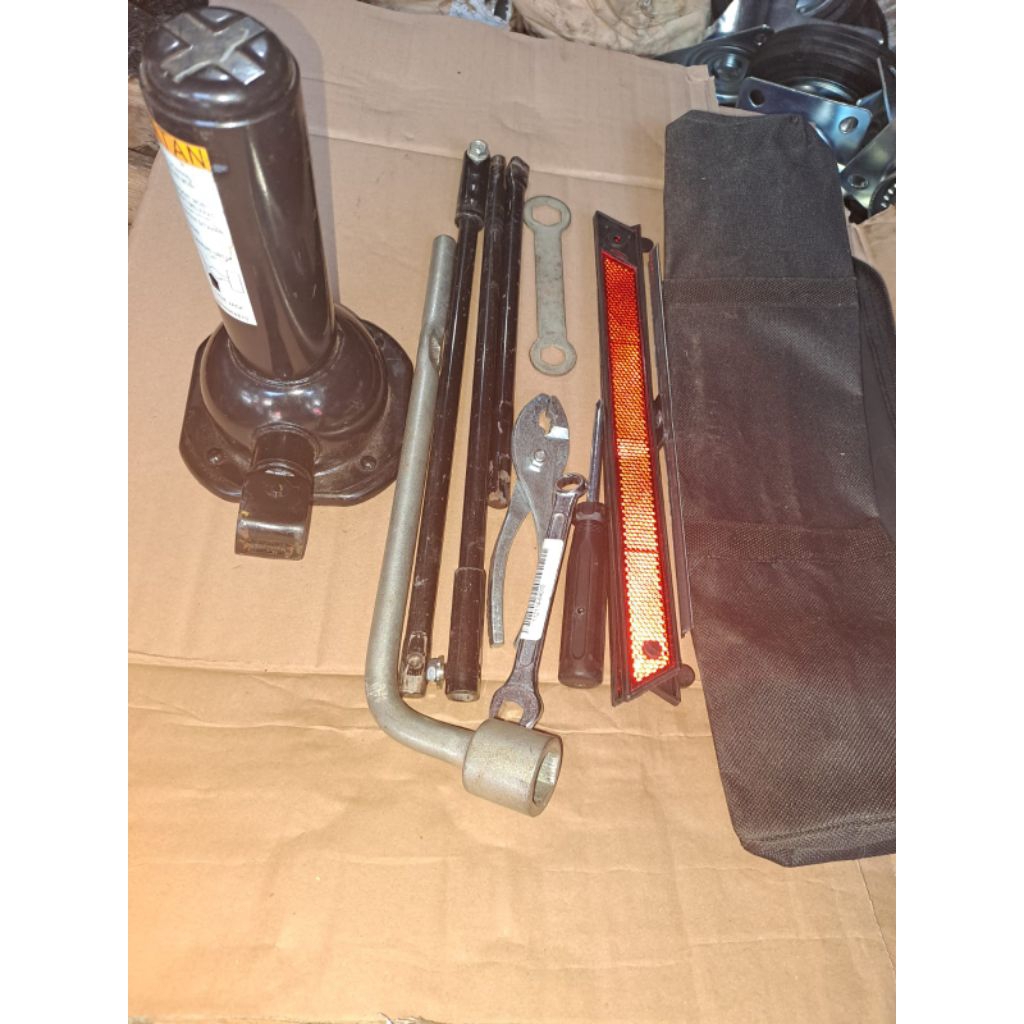 dongkrak Isuzu d max Isuzu u max original fullset hemat berkwalitas