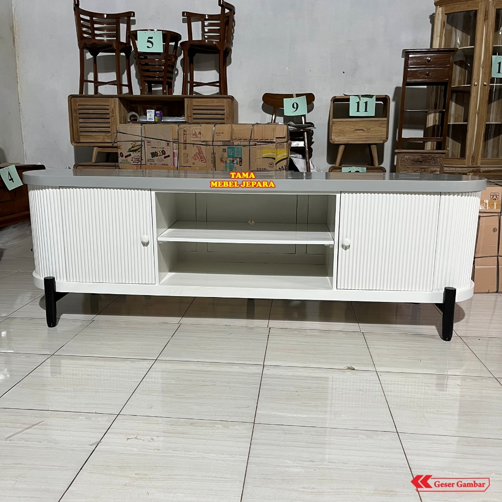 MEJA TV MINIMALIS PUTIH DUCO MOTIF SALUR UNIK - RAK TV MINIMALIS BERGARIS KAYU JATI  BERKUALITAS