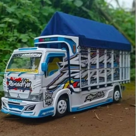 MINIATUR TRUK OLENG MINIATUR TRUK LAMPU TERPAL MURAH TRUK OLENG RODA KAYU