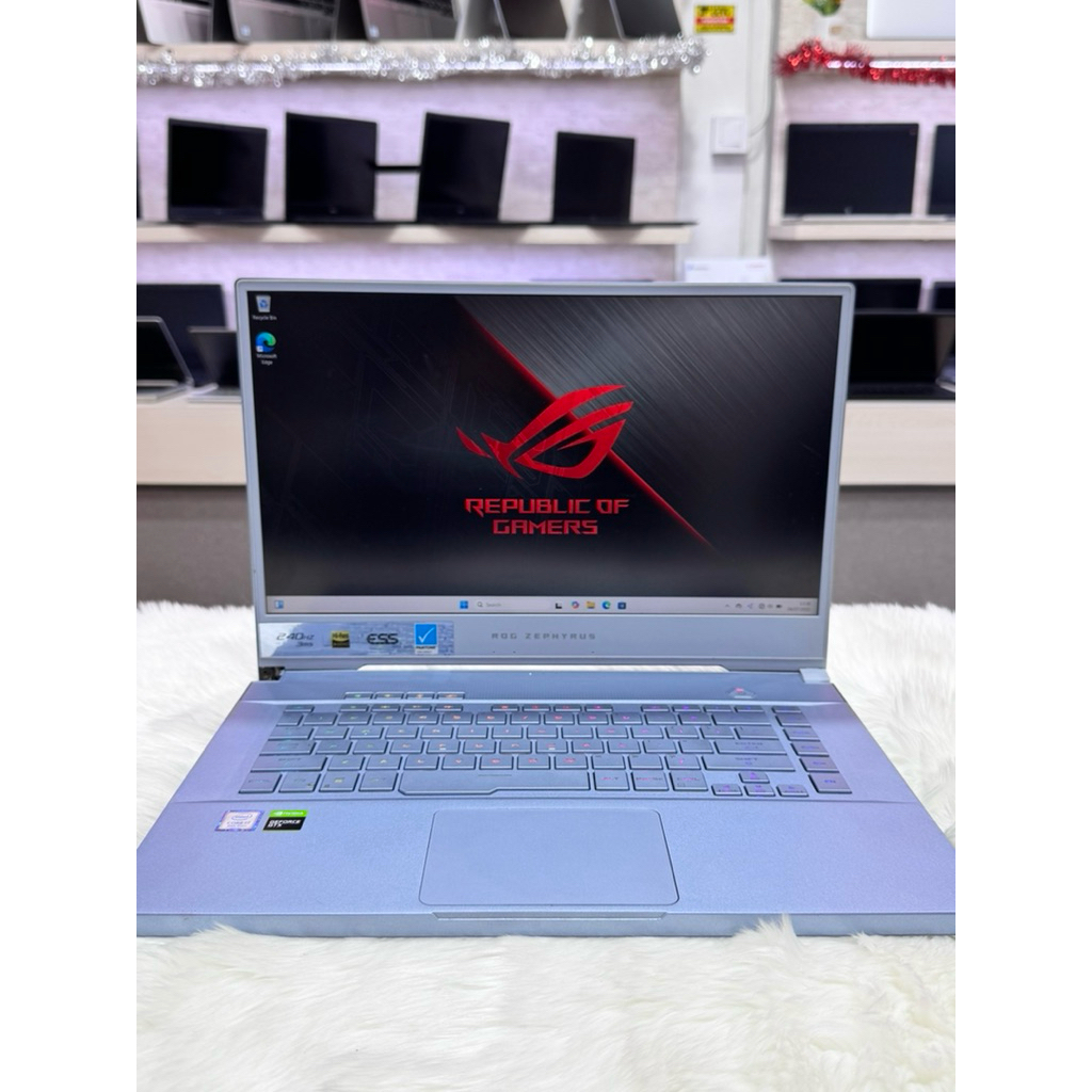 ASUS ROG ZEPHYRUS I7-9750H GTX1660Ti 16/1tb SSD