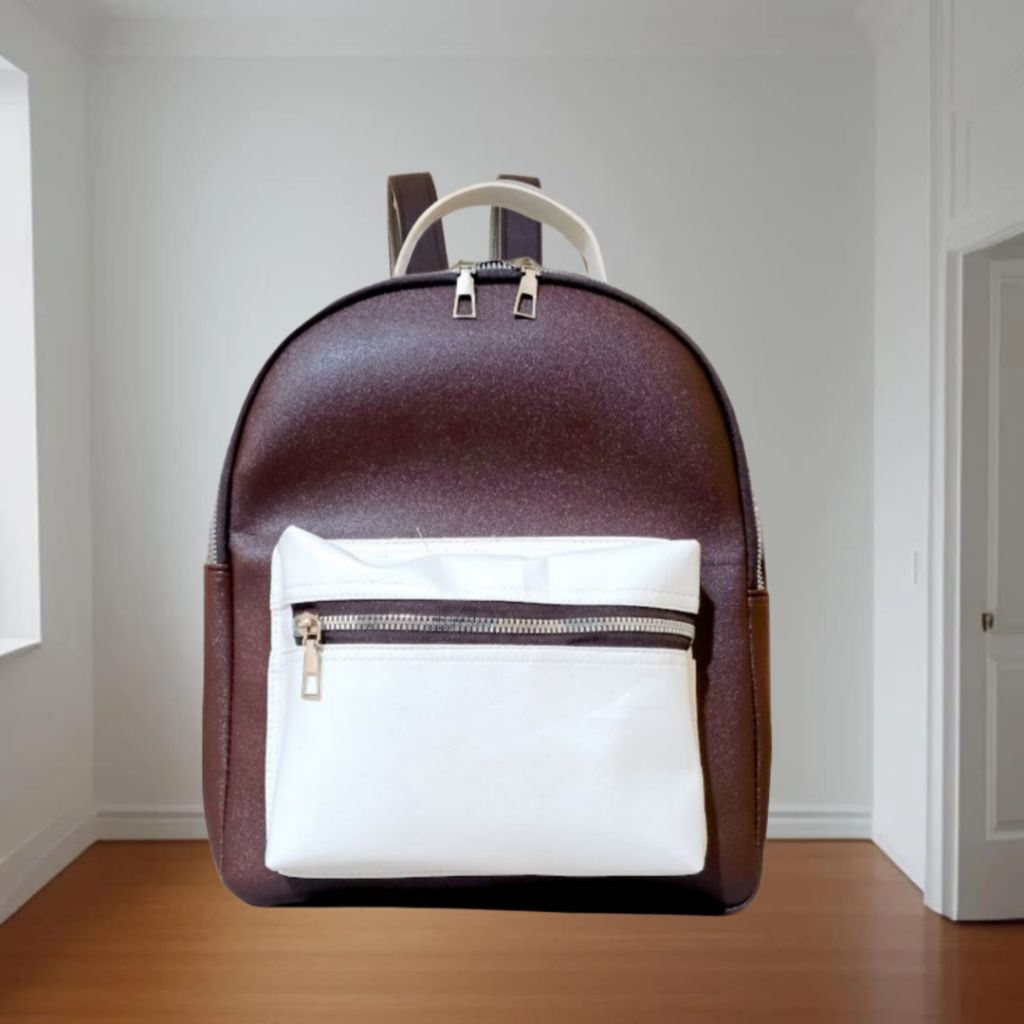 tas )gendong( wanita ) bisa buat sekolah  ukuran (30X10X25) dari bahan kualitas  miniso dan bisa jug