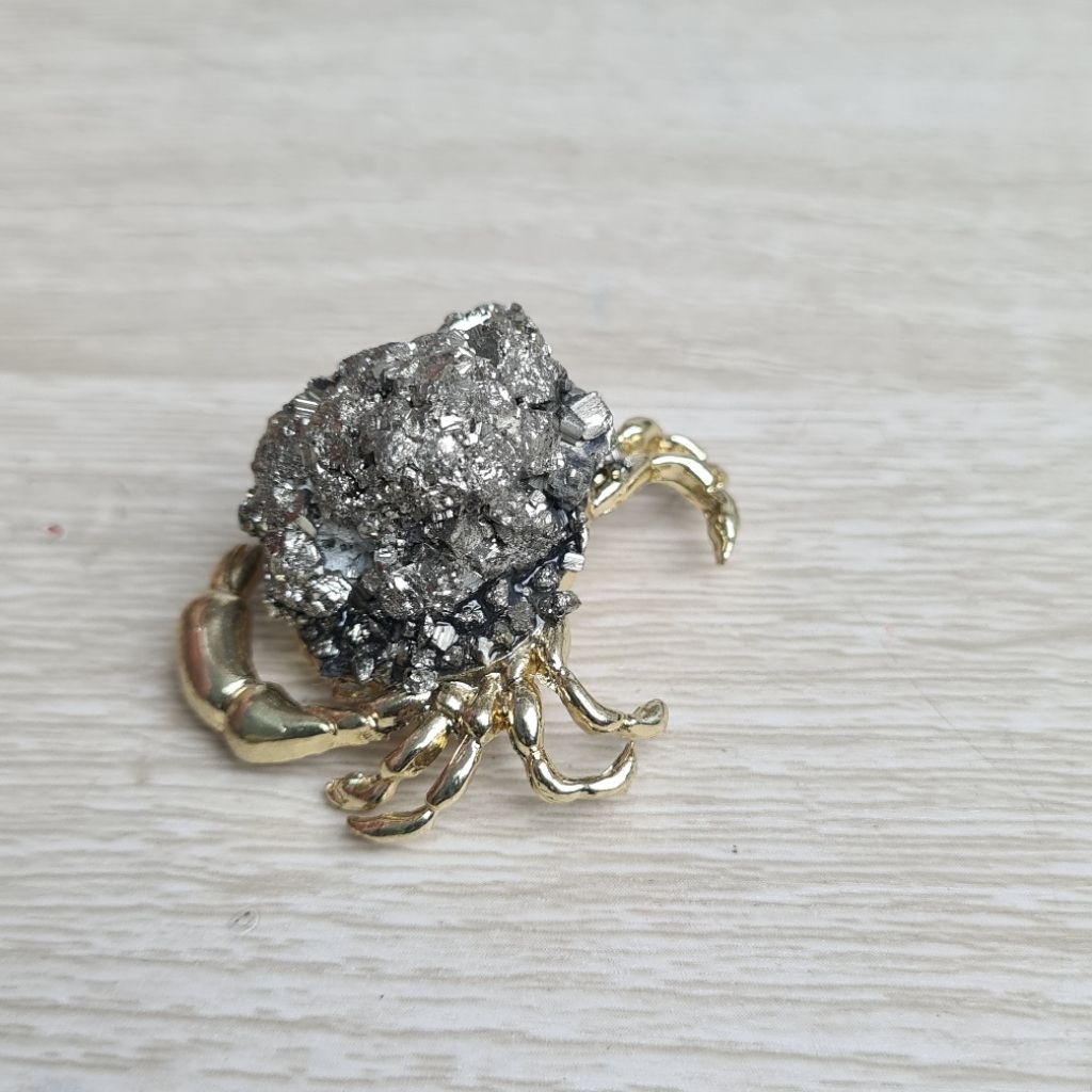 PYRITE Crab Turtle Raw Crystal Decoration Batu Alam Kristal Pirit Badar Emas Kristal Kura Kepiting Z