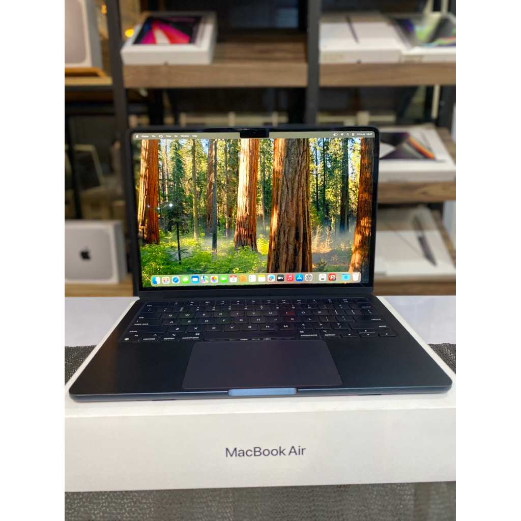 Second Macbook Air 13 inch M3 2024 16GB/512GB Midnight