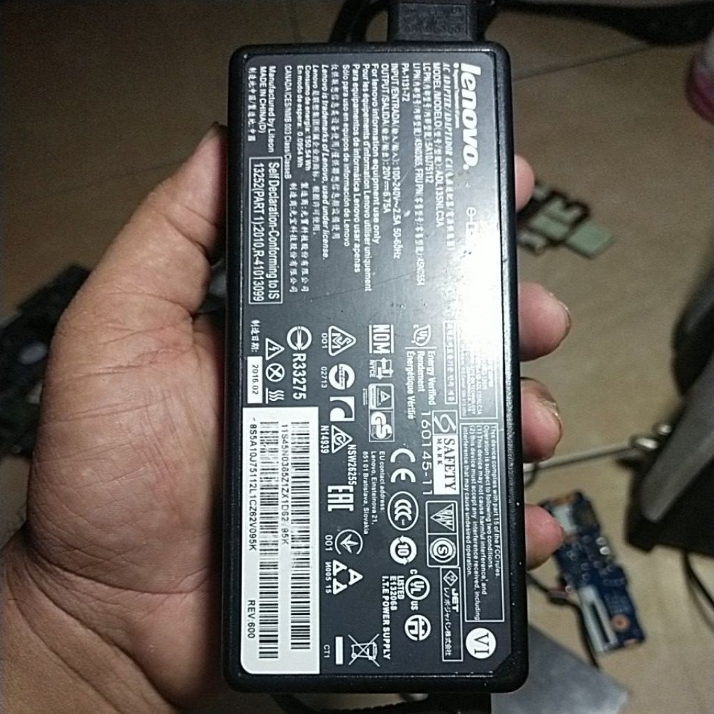 adaptor bekas laptop gaming lenovo legion