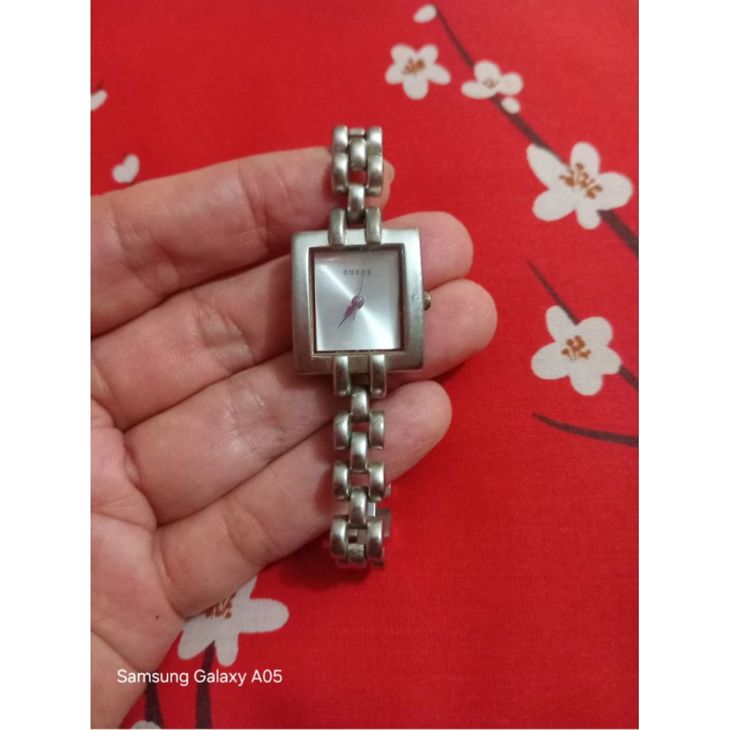 Preloved Jam Tangan Guess Ori
