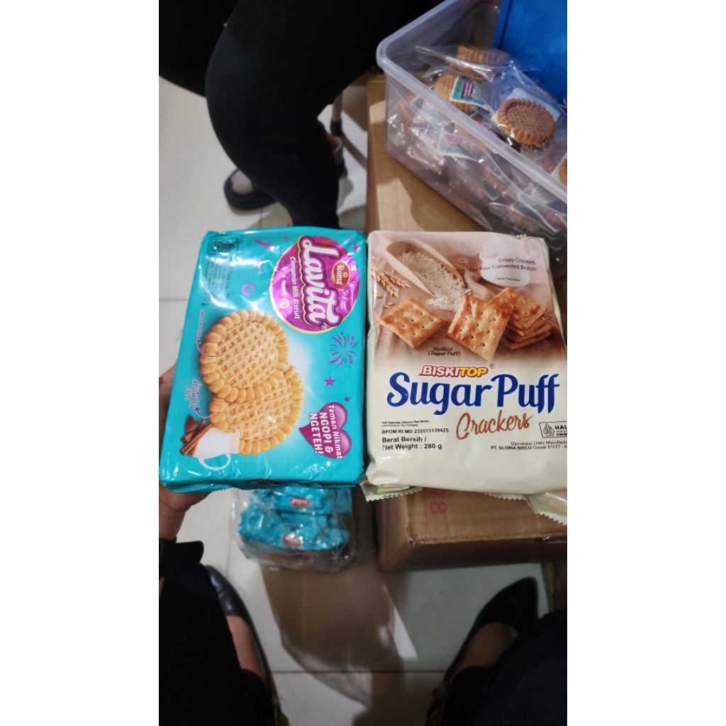 

biskuit roma lavita (hajatan/camilan)
