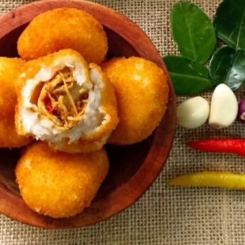 

Ulen Uli Crispy Bumbu Rujak Rasa Ayam Suwir Pedas Makanan Tradisional Prozen Food Isi 10 Pcs