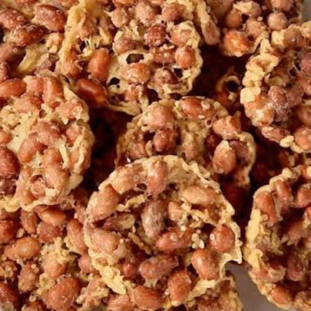 

peyek/rempeyek kacang gurih renyah 1/2kg