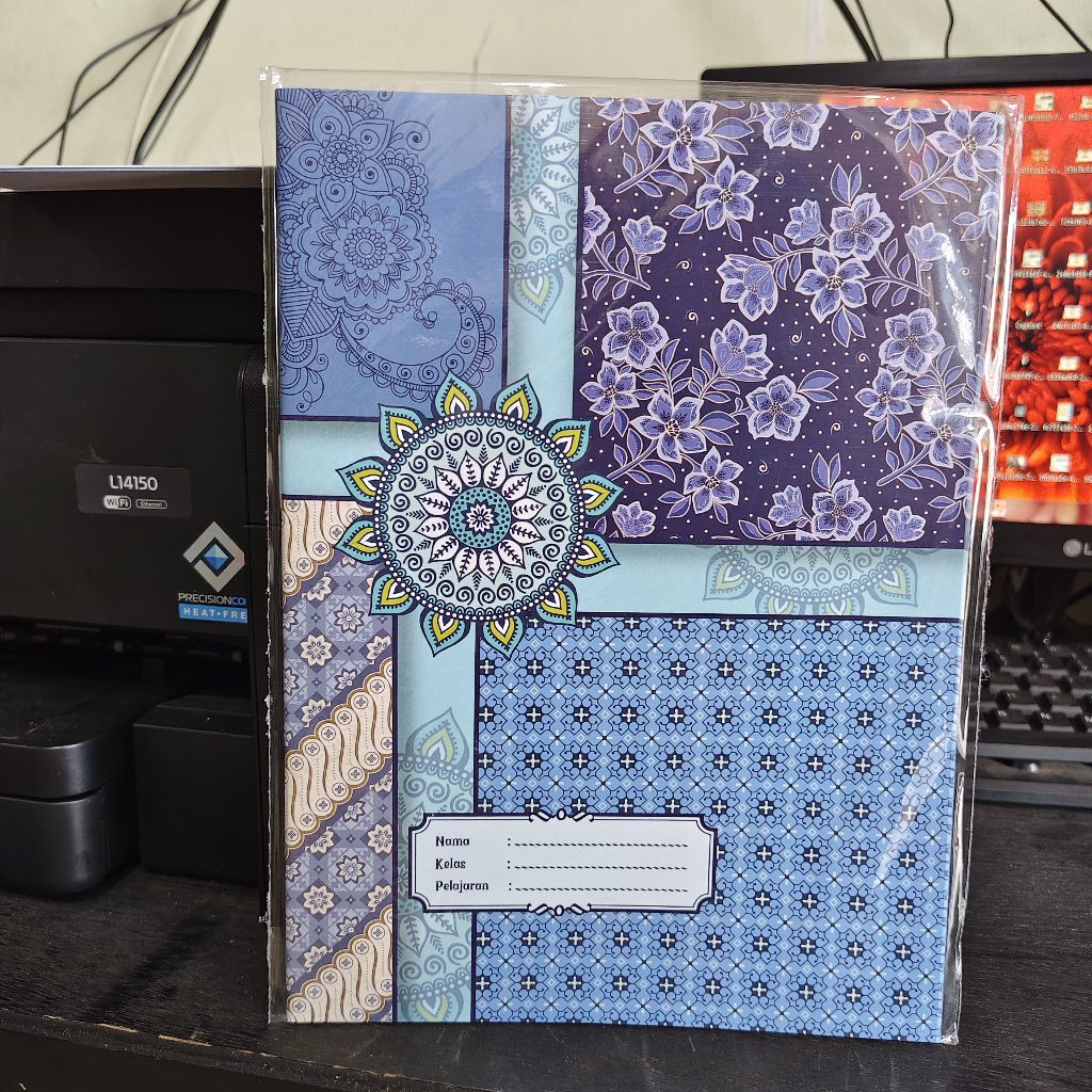 

Sampul Buku Tulis Biasa (motif batik)