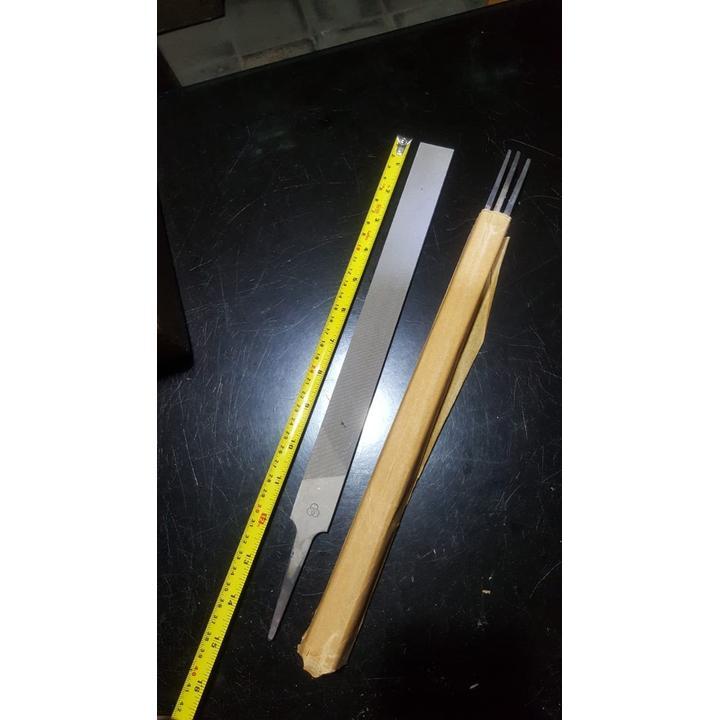 

Kikir Persegi 12 Inch INCI 12" " KASAR KOTAK PANJANG PLAT FLAT 300 MM