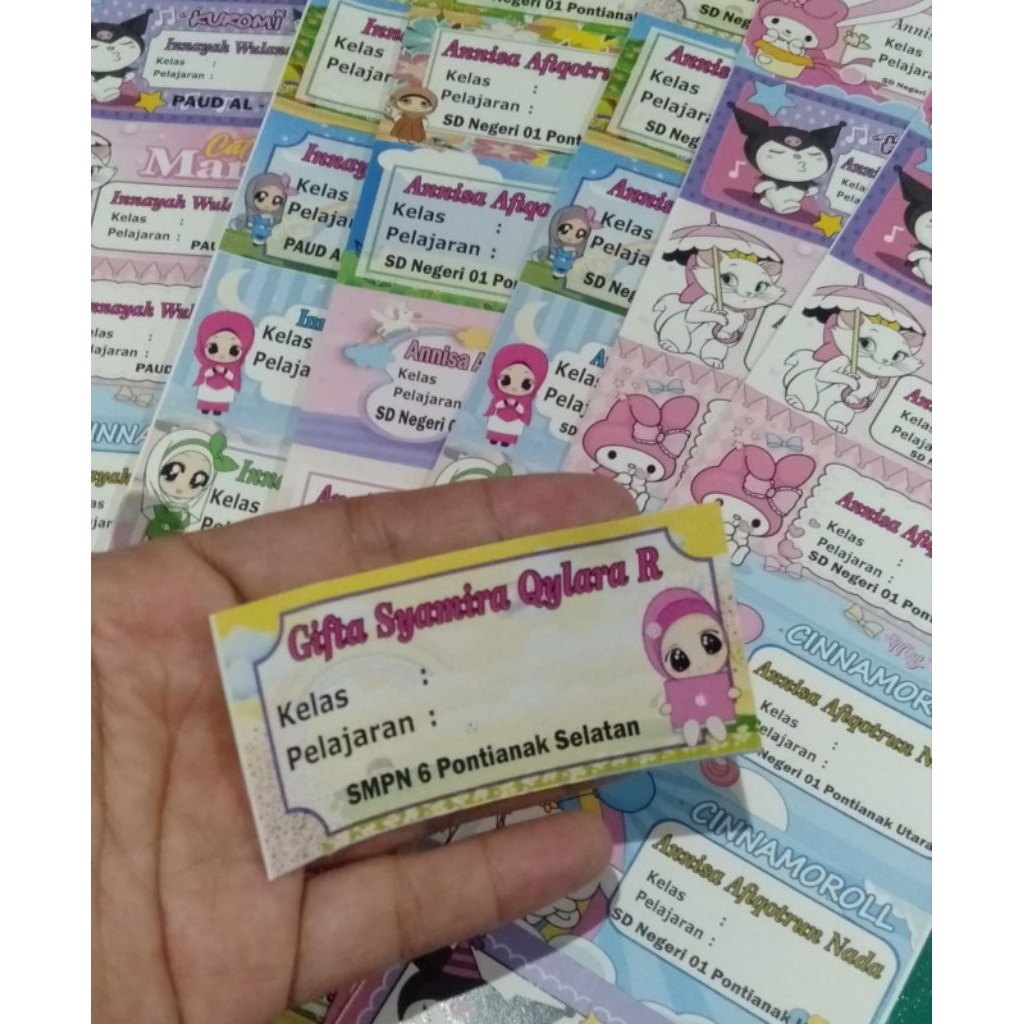 

Stiker label nama buku costume, sudah tulis nama, kelas isi 30 pcs