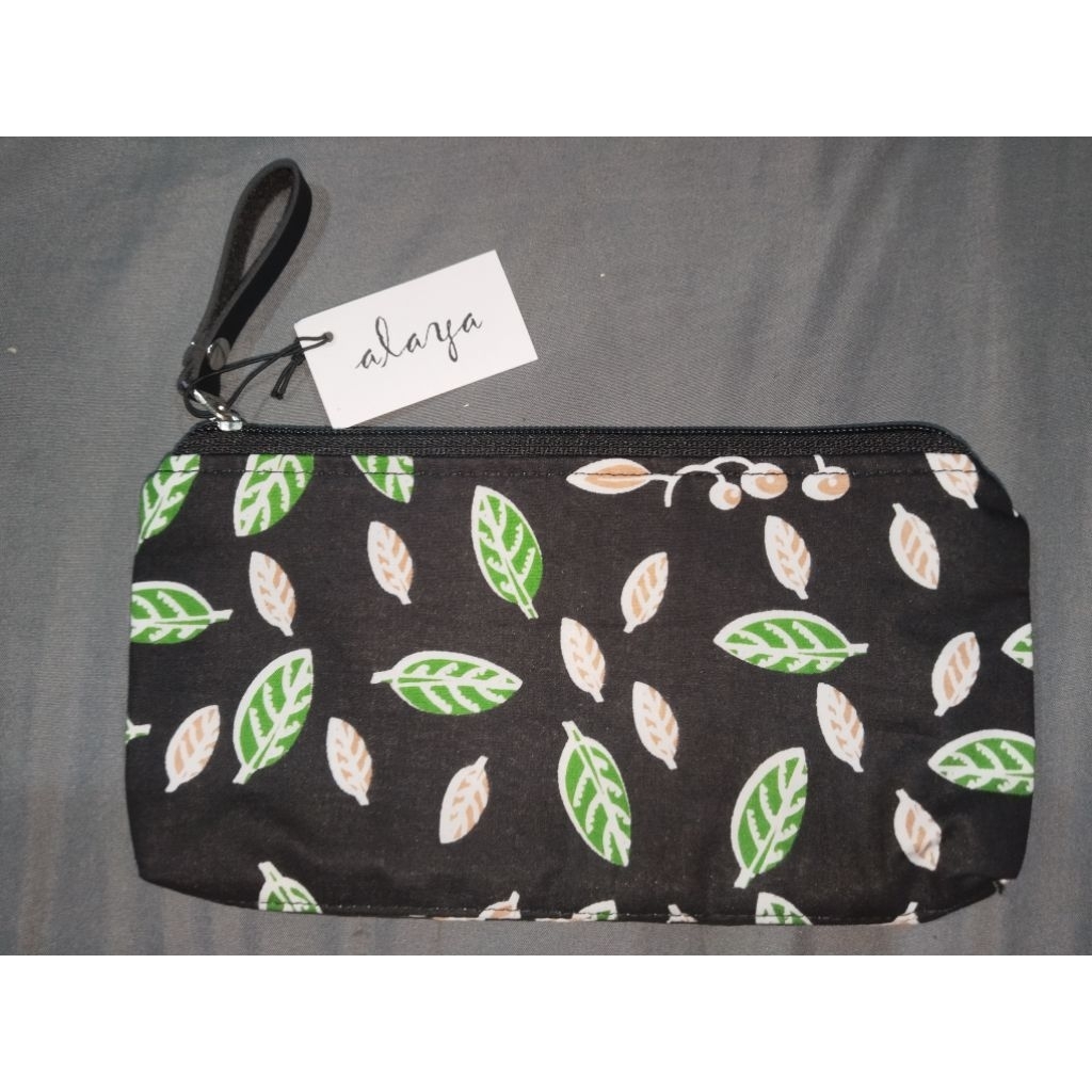 

Tempat Pencil Pouch [alaya] bahan Premium.