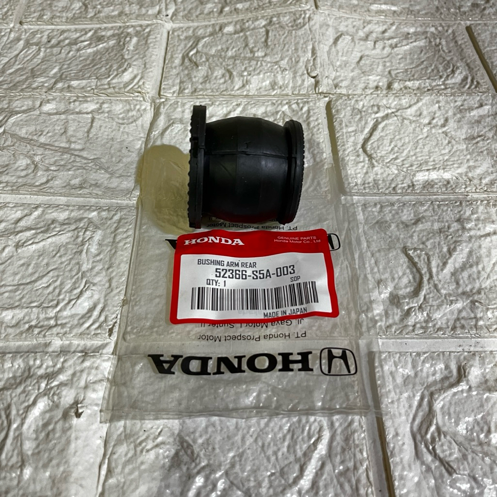 Bushing Arm Rear Knuckle Sayap Belakang Tengah CRV Gen 2 (2002-2006) 52366-S5A-024