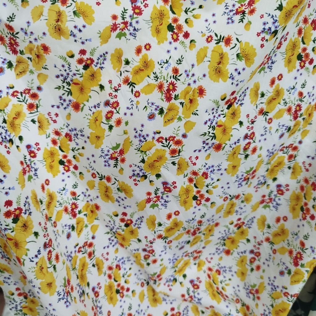 Kain Katun Poplin Floral Mini Premium – Cocok untuk Gamis, Dress,Kemeja & Baju Anak - Kain Katun Pop