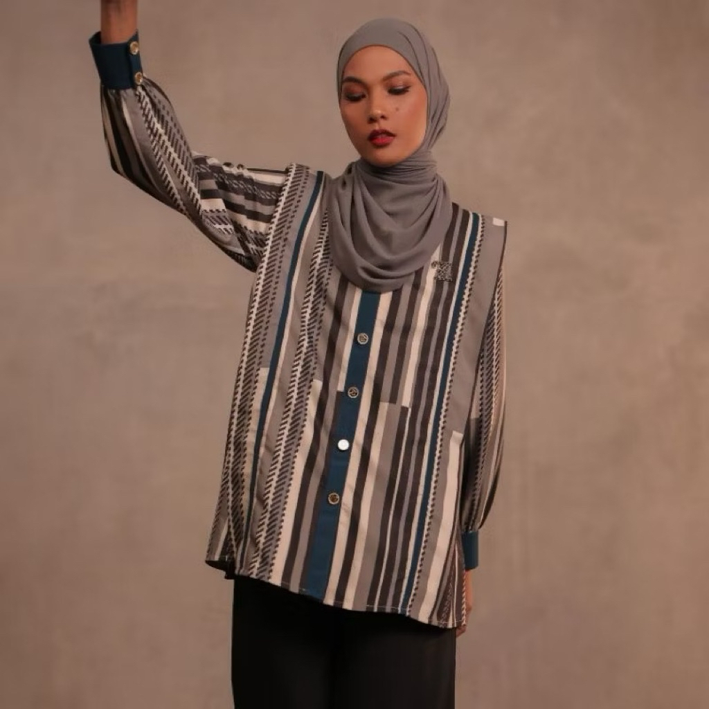 Zaskia Sungkar Rune Blouse Size XL Preloved
