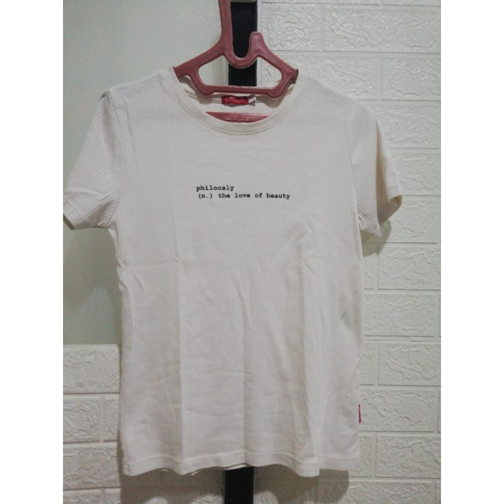 Atasan Kaos Osella Rajut Knit Putih Wanita