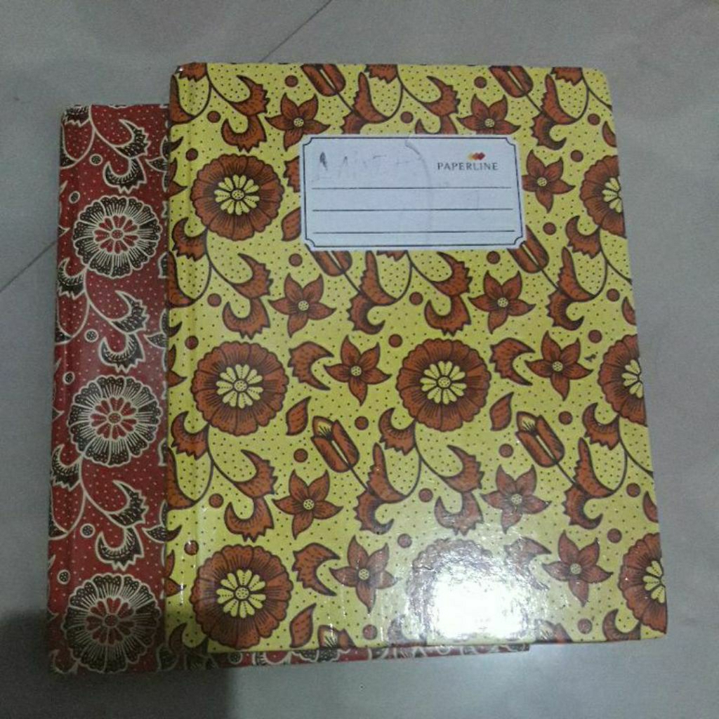 

buku tulis sampul tebal