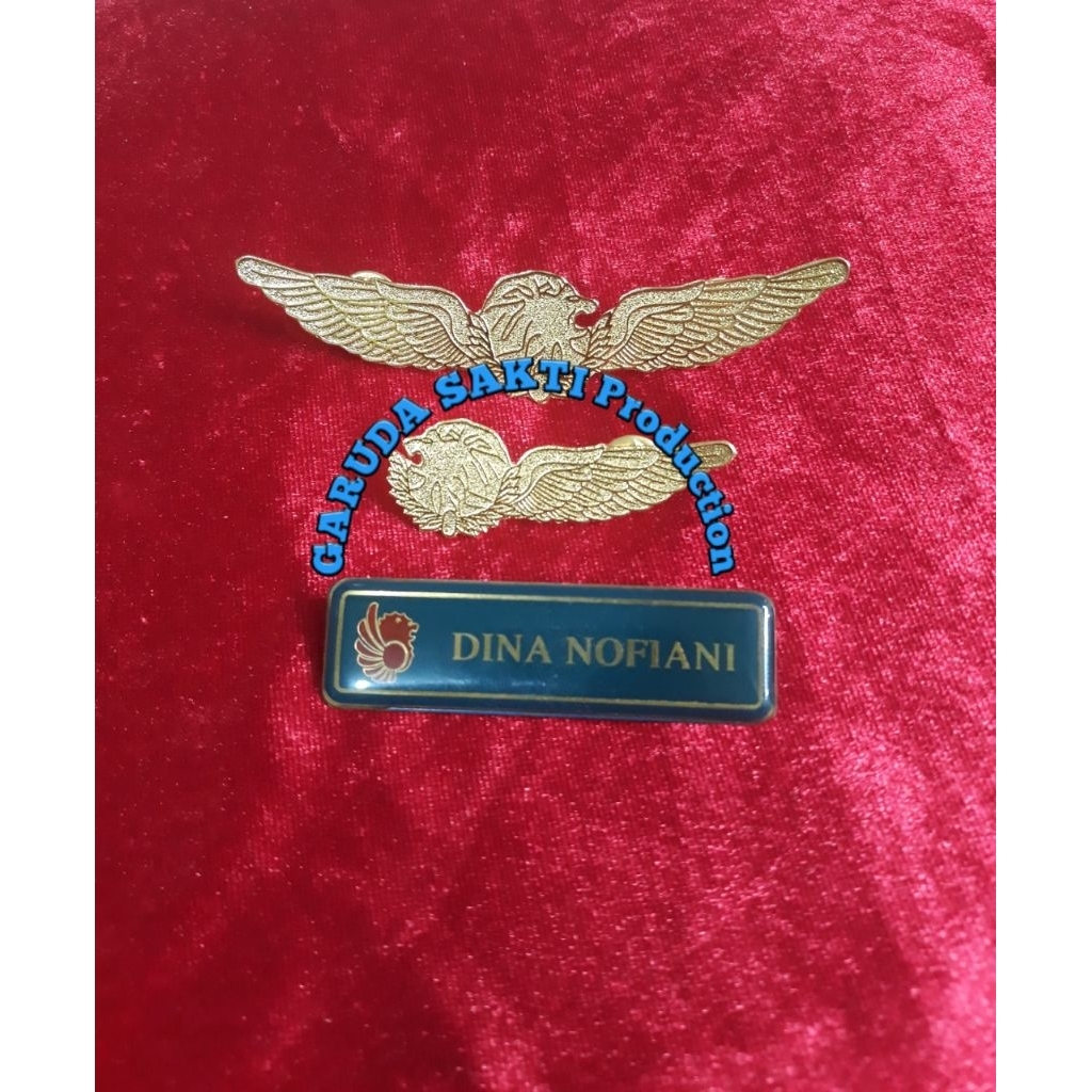 Wings dan nama dada pilot/pramugari/pramugara lion air