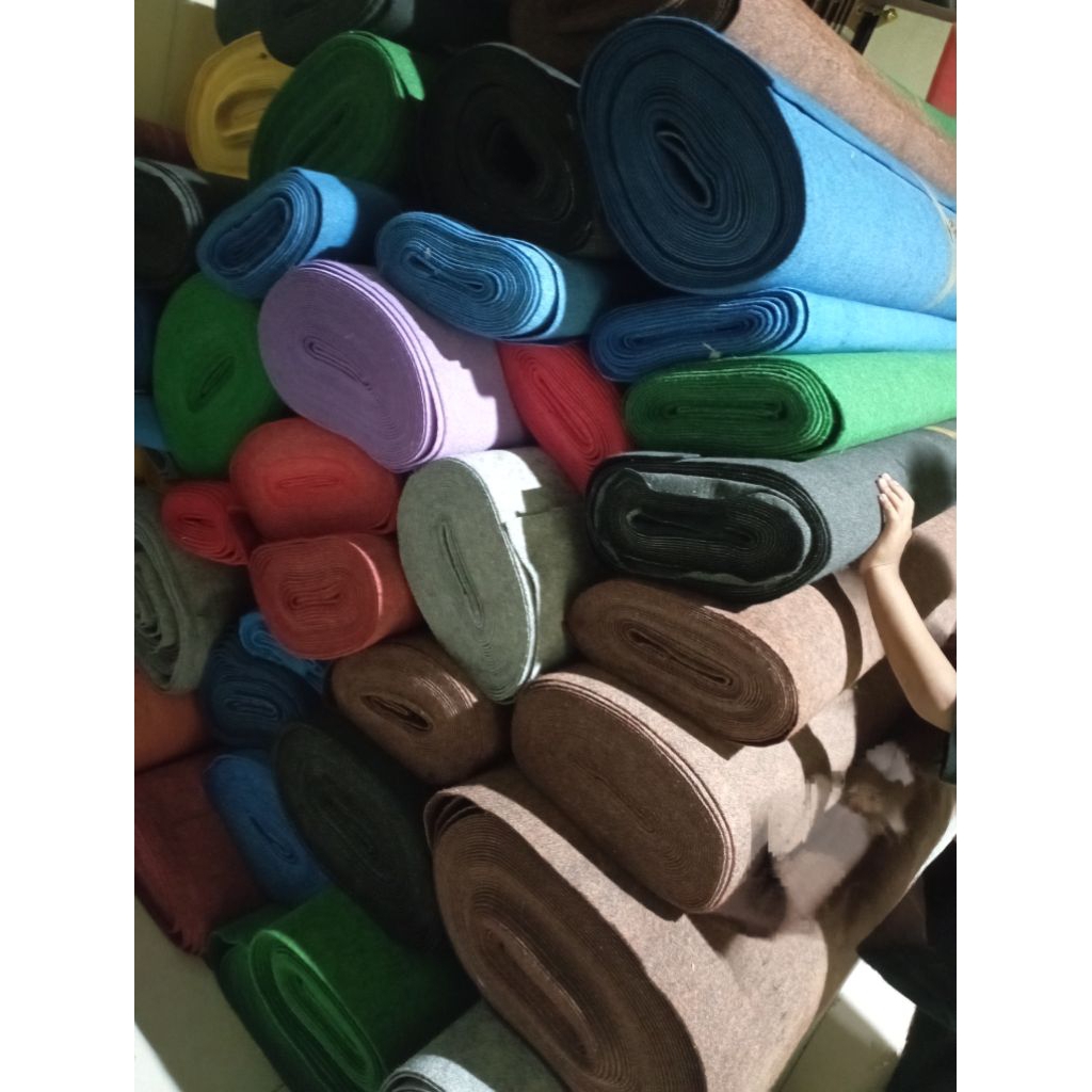 Karpet Bludru Bekas Pameran lebar 2 meter panjang per 50 cm