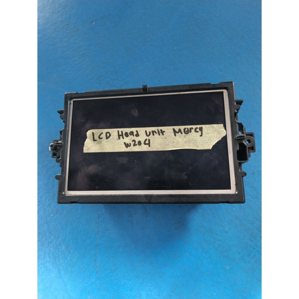 LCD HEAD UNIT MERCY W204