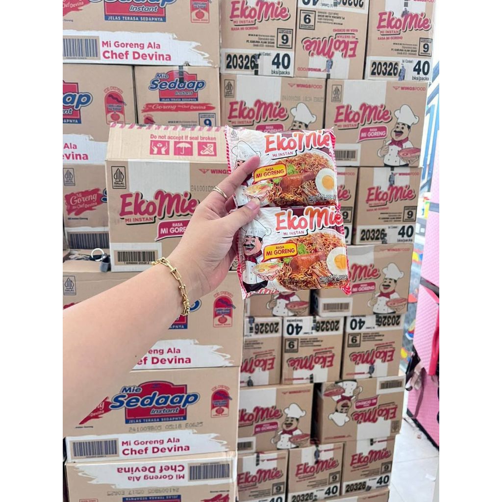 

Mie instan Ekomie goreng 1 pcs
