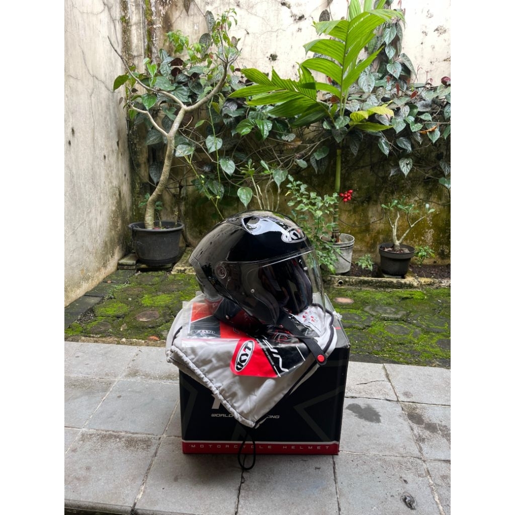 Helm KYT NFJ *second