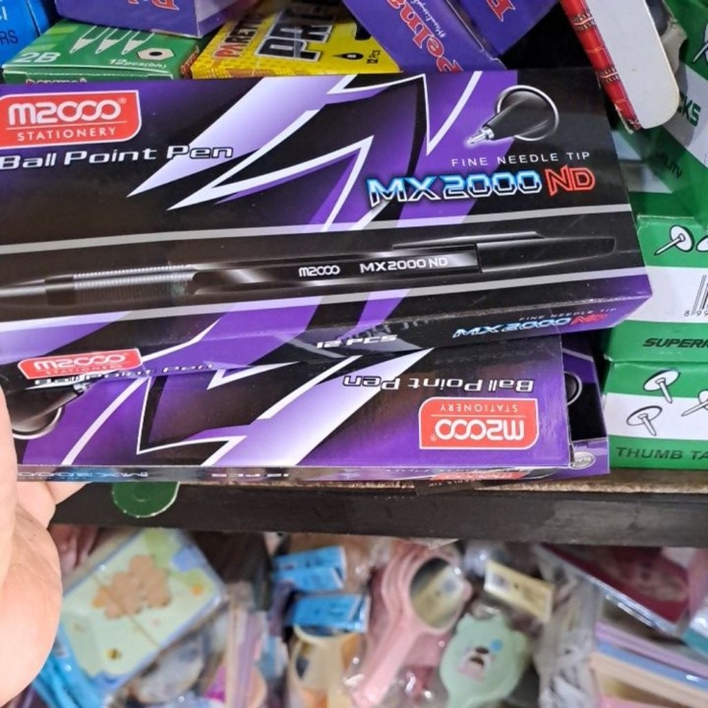 

1 lusin pulpen hitam m2000