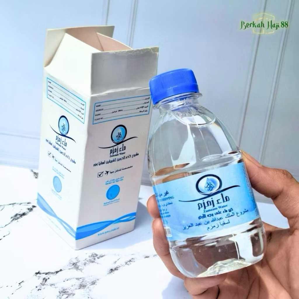 

Air Zamzam 250ml Asli 100% Original kemasan Dus Pipi Clo Premium Hadiah Gift Oleh Oleh Haji Umroh