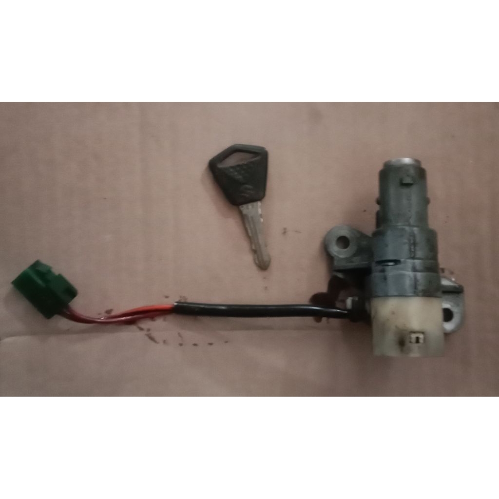 kunci speda motor Suzuki spin 125 original