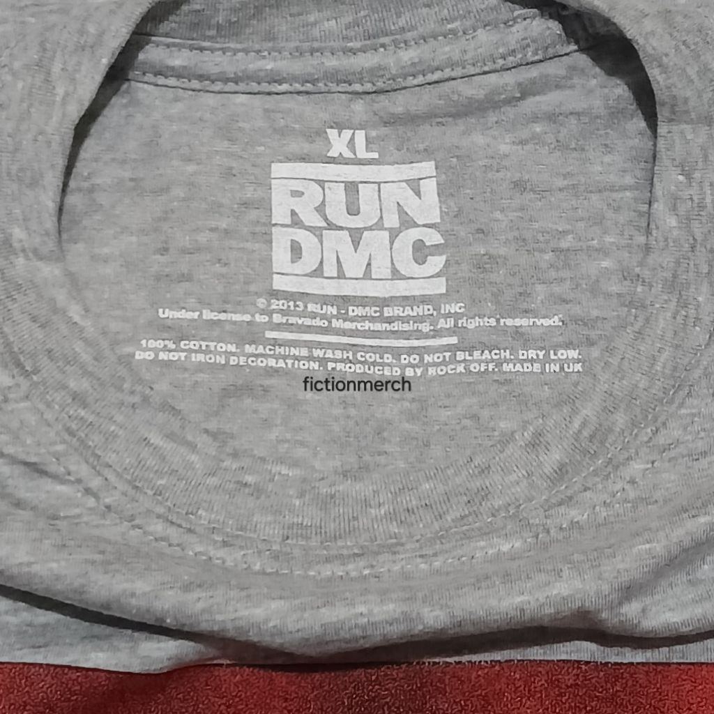 Kaos Musik RUN DMC import original Size XL - Sunglasses