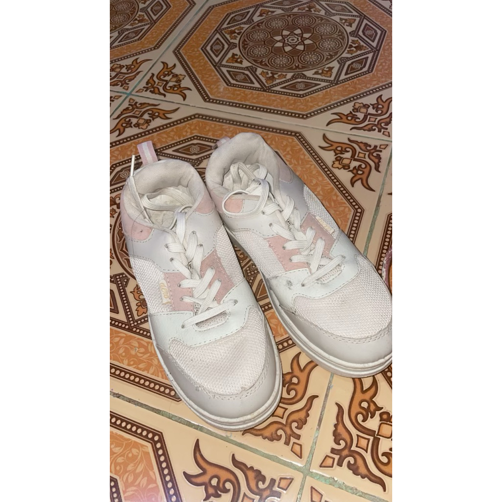 preloved sepatu aerostreet